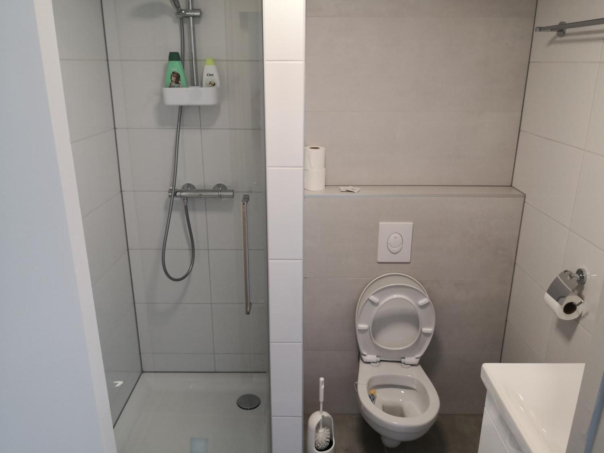 Bordine Guesthouse Leeuwarden Ruang foto
